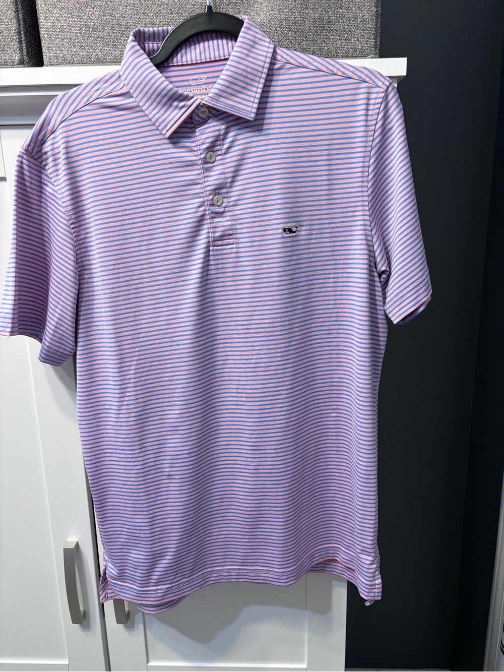 Vineyard Vines Men’s Blush and Blue Stripe Performance Polo Size S NWOT